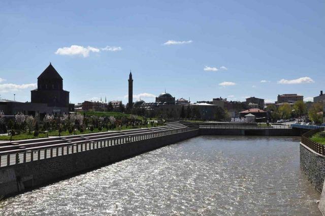 Kars’ta bayram sessizliği: Kentin en işlek noktaları boş kaldı 4
