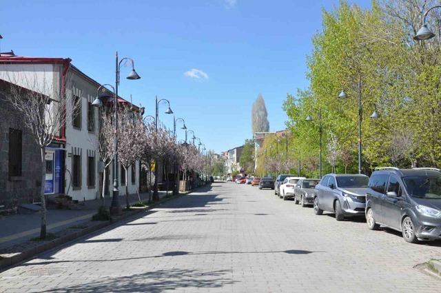 Kars’ta bayram sessizliği: Kentin en işlek noktaları boş kaldı 1