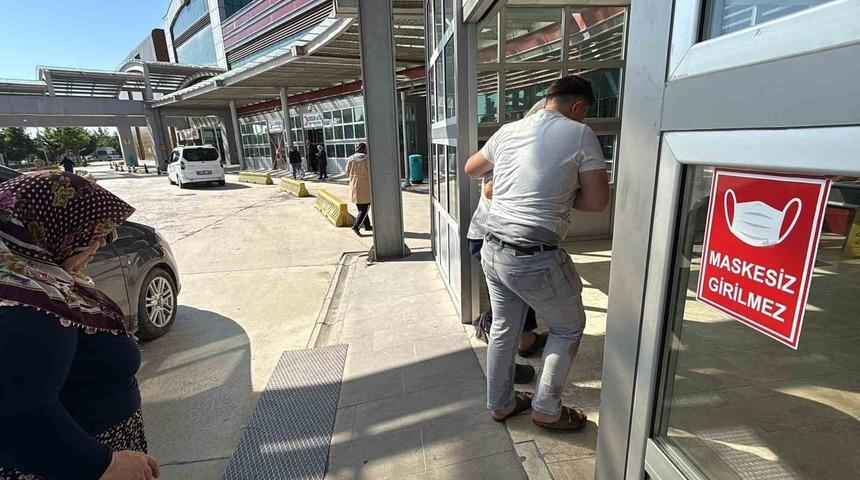 Afyonkarahisar&rsquo;da 40&rsquo;a yakın acemi kasap hastanelik oldu