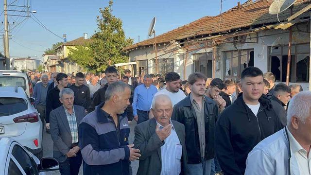 Bu kuyruğun sonu g&ouml;r&uuml;lmedi 2