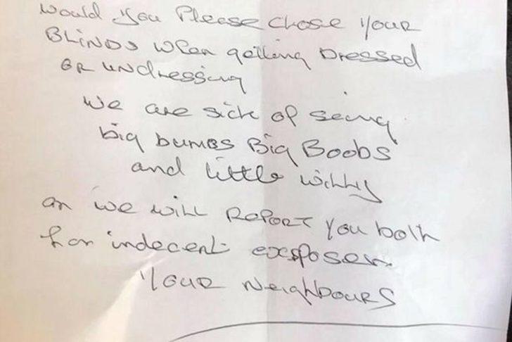 Evde çıplak dolaşan çifti şaşırtan not G4