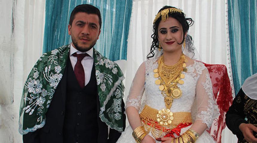 AK Parti'den adaylığını açıklamıştı! Oğlunun düğünde kilolarca altın ve 500 bin TL para takıldı