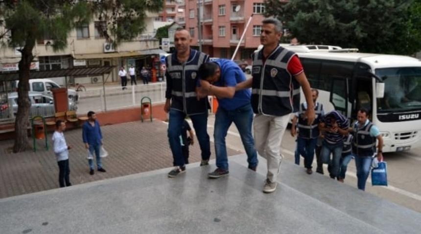 Adana'da pitbullu fuhuş çetesi çökertildi! Aralarında CHP'li başkan da var!