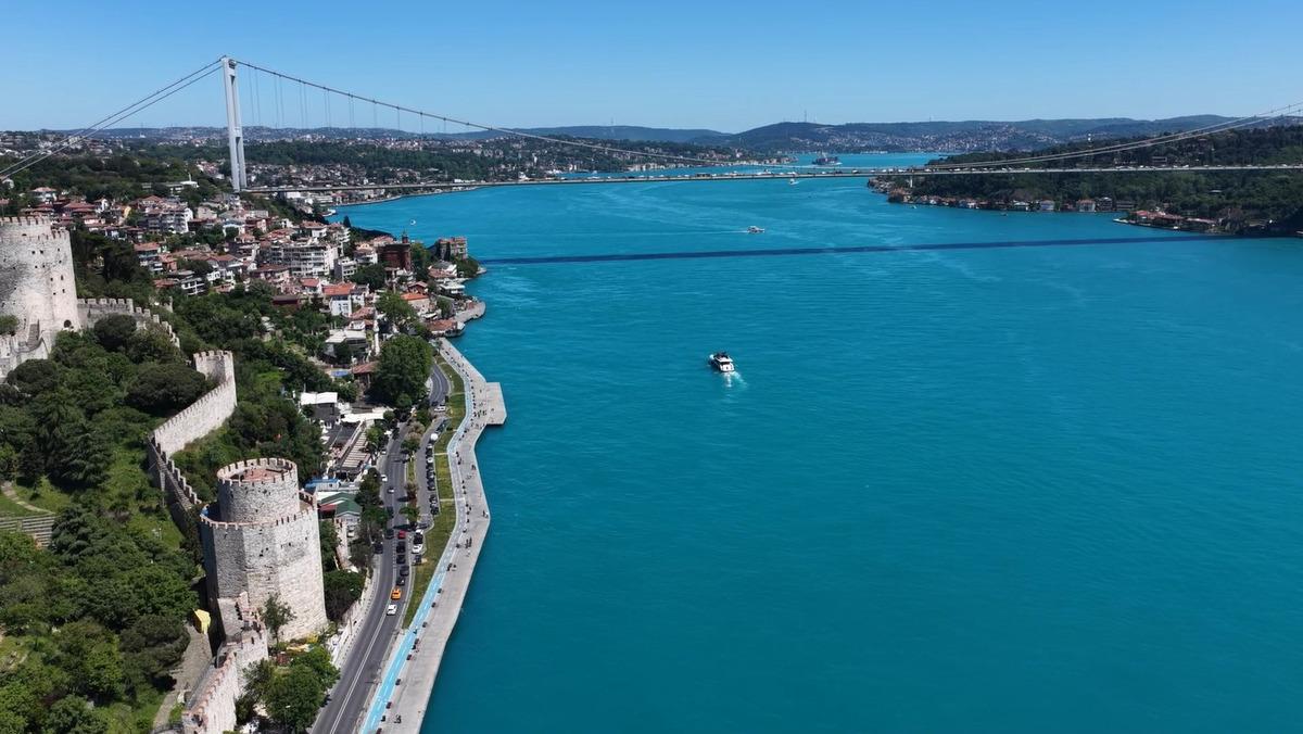 Türk ün rengi şimdi İstanbul Boğazı nı kapladı! İşte tarihi 1