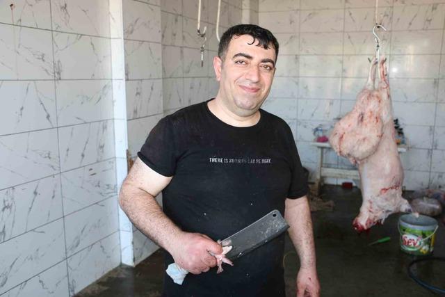 Diyarbakır’da bayramın ilk gününde kurbanlık mesaisi başladı 2