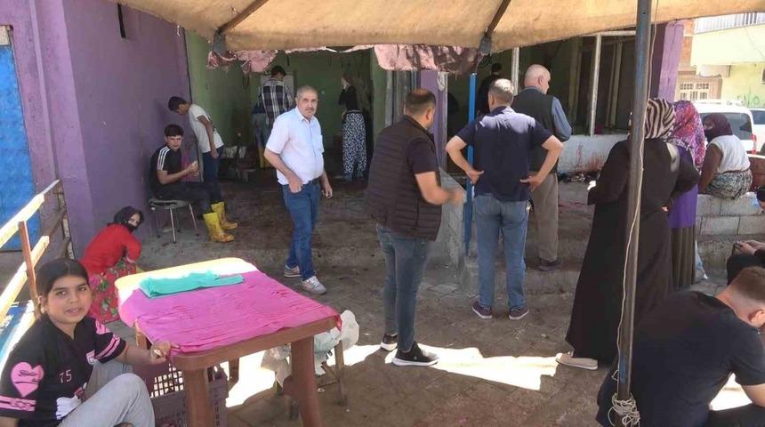 Diyarbakır&rsquo;da bayramın ilk g&uuml;n&uuml;nde kurbanlık mesaisi başladı