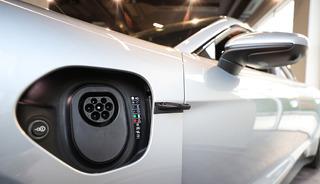 T&uuml;rkiye'de yılın ilk d&ouml;rt ayında elektrikli ve hibrit otomobil satışları 150 bin sınırına yaklaştı