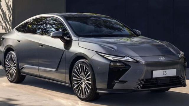 Lexus'un yeni nesil ES modeli Türkiye pazarına giriyor