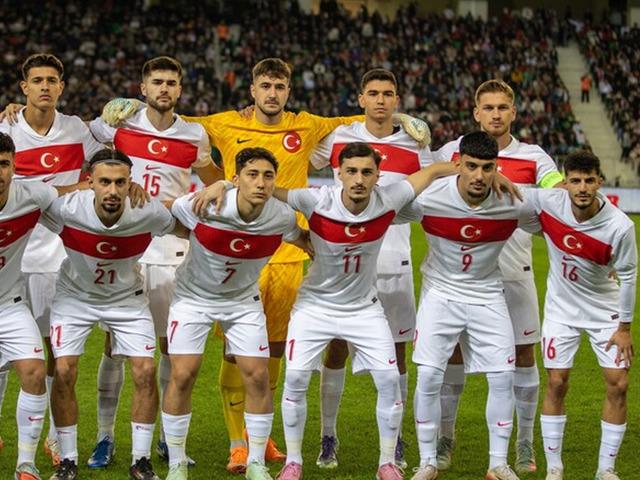 &Uuml;mit Milli Takım aday kadrosunda değişiklik yapıldı!
