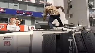 TOMA’nın üstüne çıktığı görüntü gündem olmuştu! Tutuklandı; dikkat çeken detay ortaya çıktı