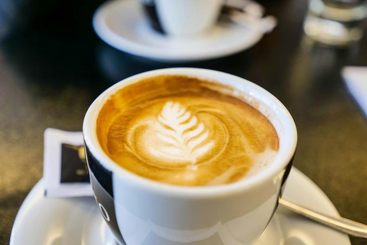 D&uuml;nyaca &uuml;nl&uuml; espresso bazlı i&ccedil;ecek "cappuccino" ismini nereden almıştır?