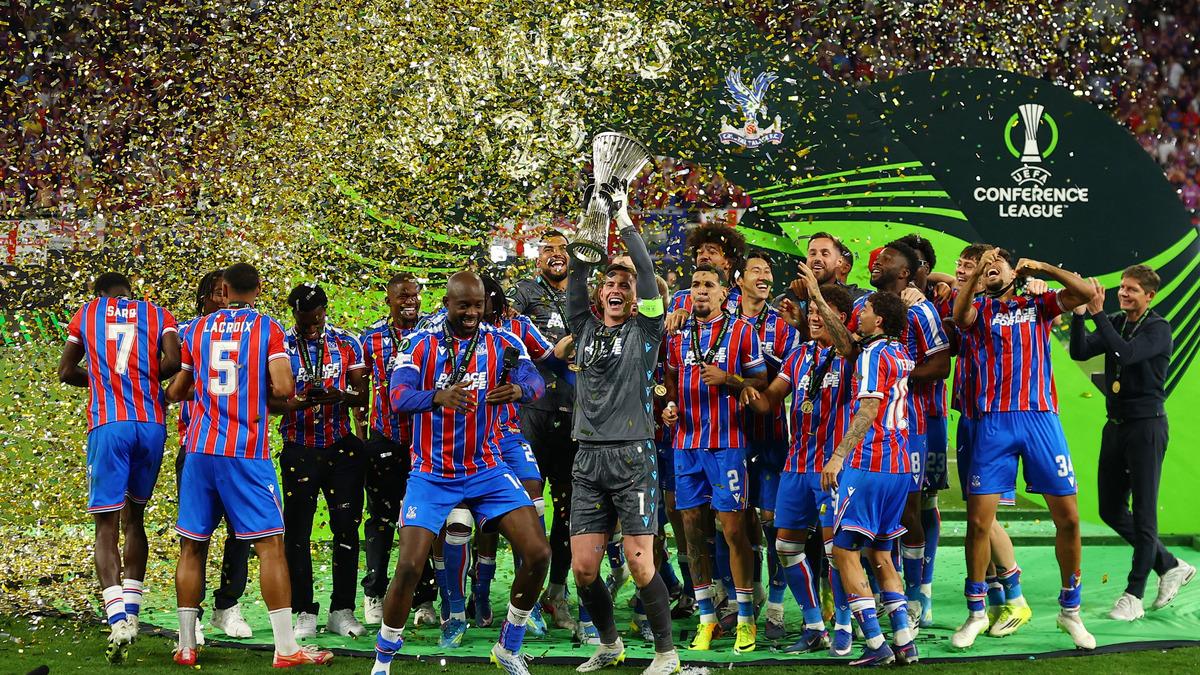 Crystal Palace finalde Vallecano'yu devirerek şampiyon oldu!