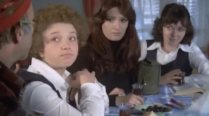 Tek bir filmle &uuml;nl&uuml; olup sırra kadem bastı! Yeşil&ccedil;am'ın kıvırcık Hasret'i Lale Ilgaz son haliyle g&uuml;ndemde