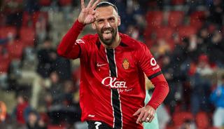 Fenerbah&ccedil;e'de Vedat Muriqi bombası! Anlaşma sağlandı...