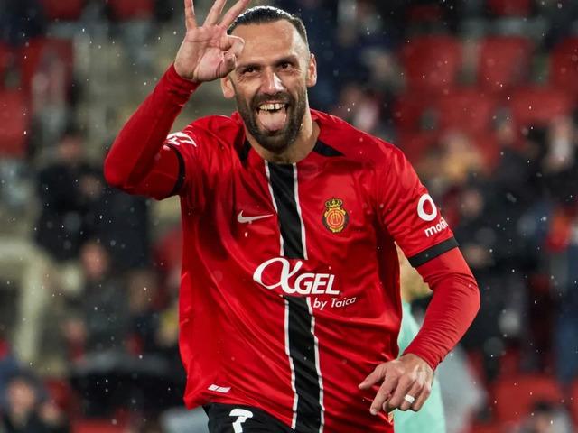 Fenerbah&ccedil;e'de Vedat Muriqi bombası! Anlaşma sağlandı...