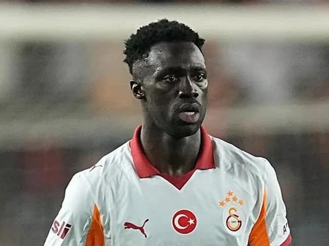 Galatasaray'da Davinson Sanchez kararı! Cazip teklife onay &ccedil;ıktı
