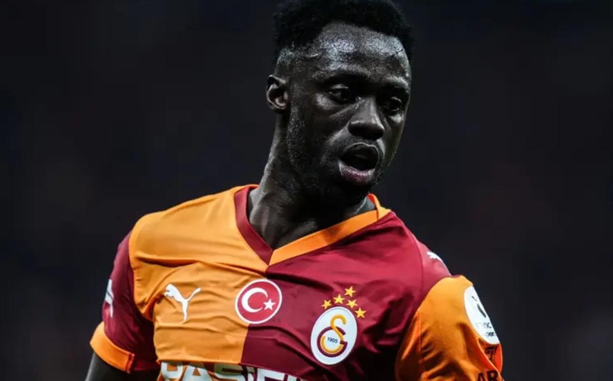 Galatasaray da Davinson Sanchez kararı! Cazip teklife onay &ccedil;ıktı 1