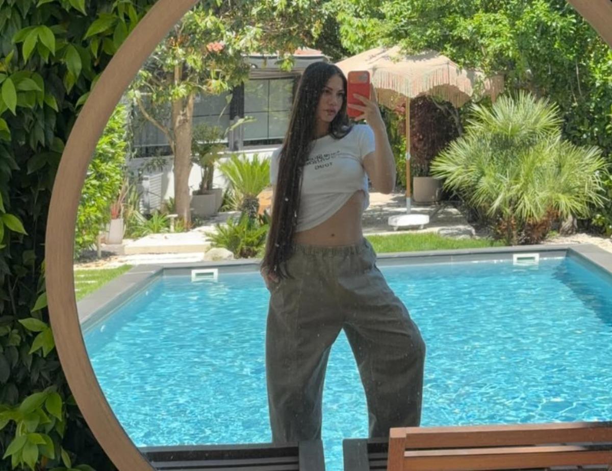 Eşref R&uuml;ya nın Nisan ı Demet &Ouml;zdemir in bayram kutlaması g&uuml;ndemde! L&uuml;ks evini g&ouml;renler hayran kaldı 3
