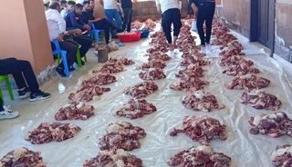 Mardin&rsquo;de imece usul&uuml; kesilen 1 ton kurban eti, 100 aileye dağıtıldı