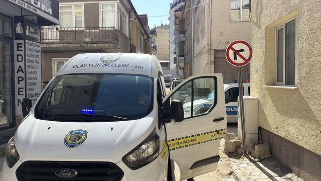 Mutfakta hareketsiz halde bulundu! Ş&uuml;pheli &ouml;l&uuml;m... 2