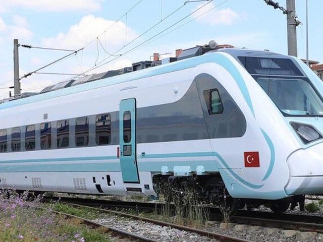 Rekor yenilendi: Saatte 240 kilometre hıza ulaştı! 