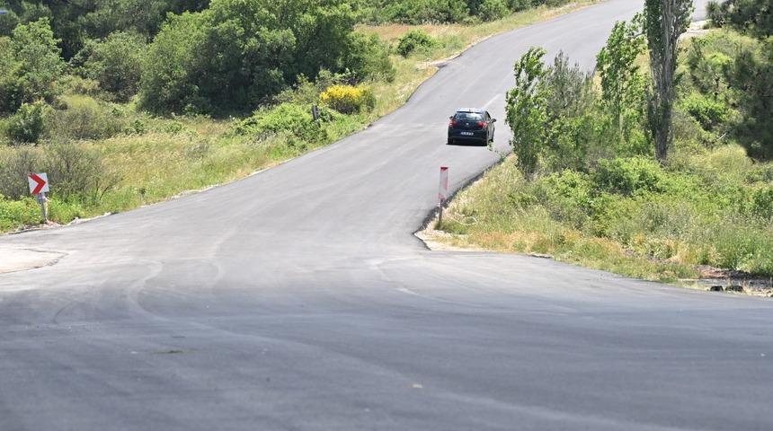 B&uuml;y&uuml;ks&uuml;mb&uuml;ller ile Ortak&ouml;y arasındaki yol sıcak asfaltla yenilendi