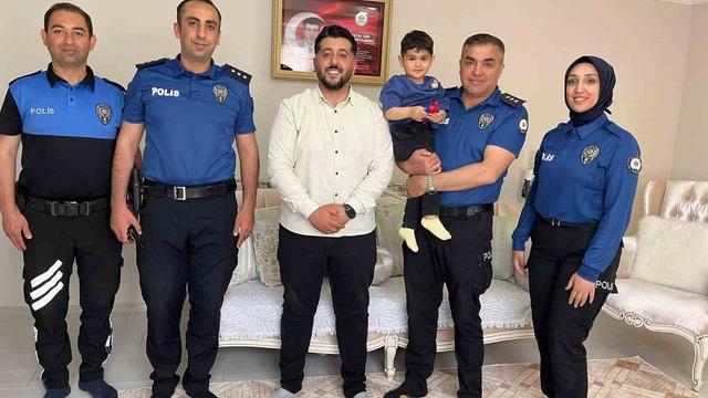 Şehit aileleri ile şehitlikler bayramda ziyaret edildi