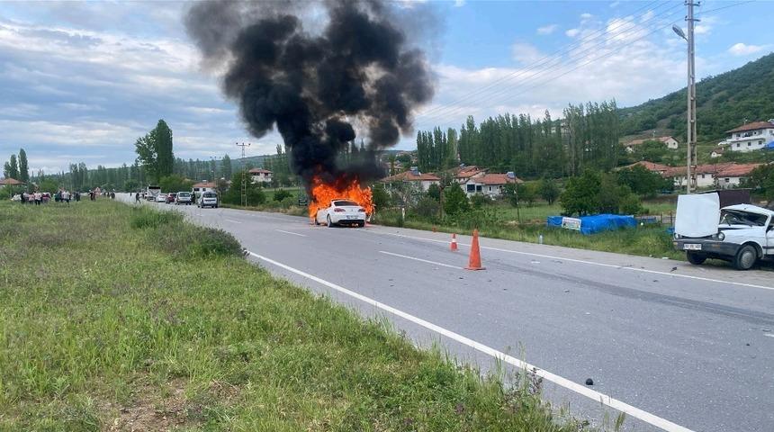 Amasya'da feci kaza! Dede ve 17 yaşındaki torunu hayatını kaybetti