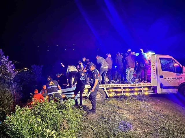 Kastamonu’da otomobil 150 metre yüksekten uçuruma yuvarlandı: 1 ölü, 3 yaralı 7