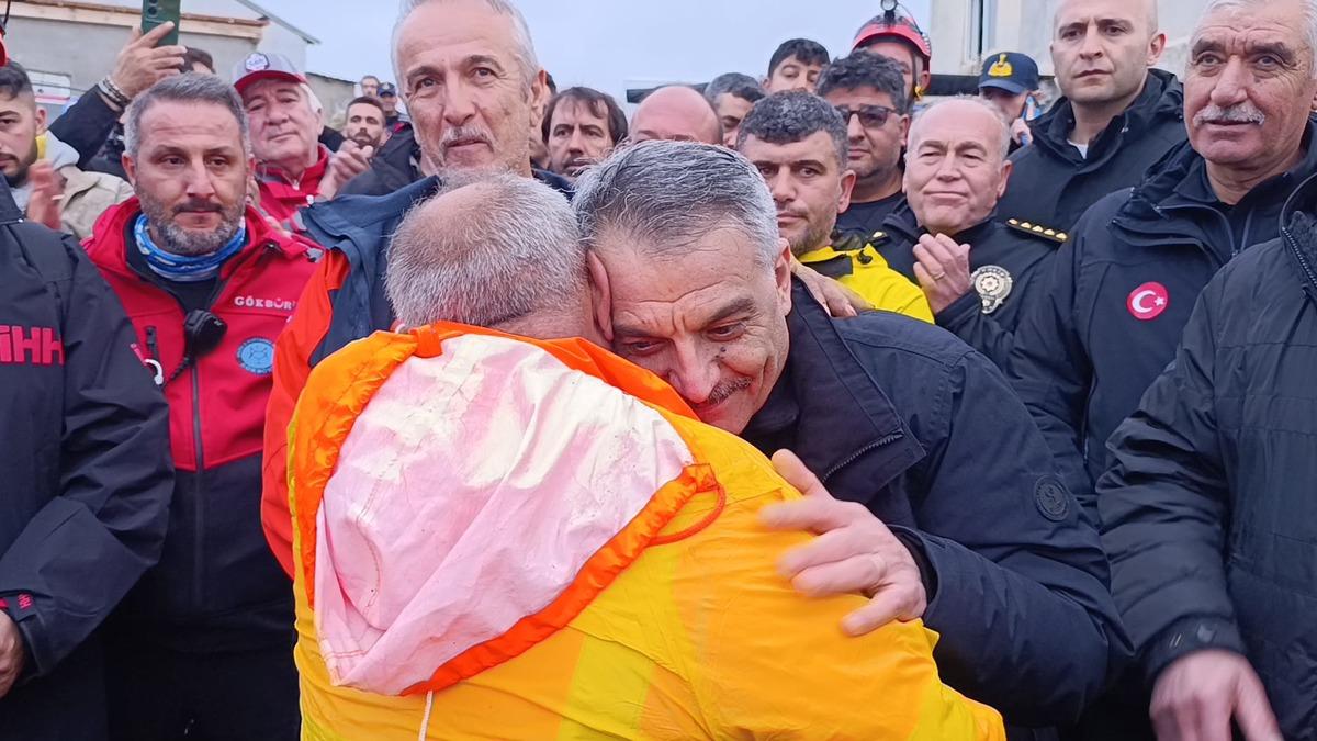 3 yaşındaki Aybüke 3 ili harekete geçirdi! 2 kilometre uzakta bulundu 1