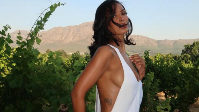 Maya Jama ayrılık sonrası beyaz mayosuyla fiziğini sergiledi! 
