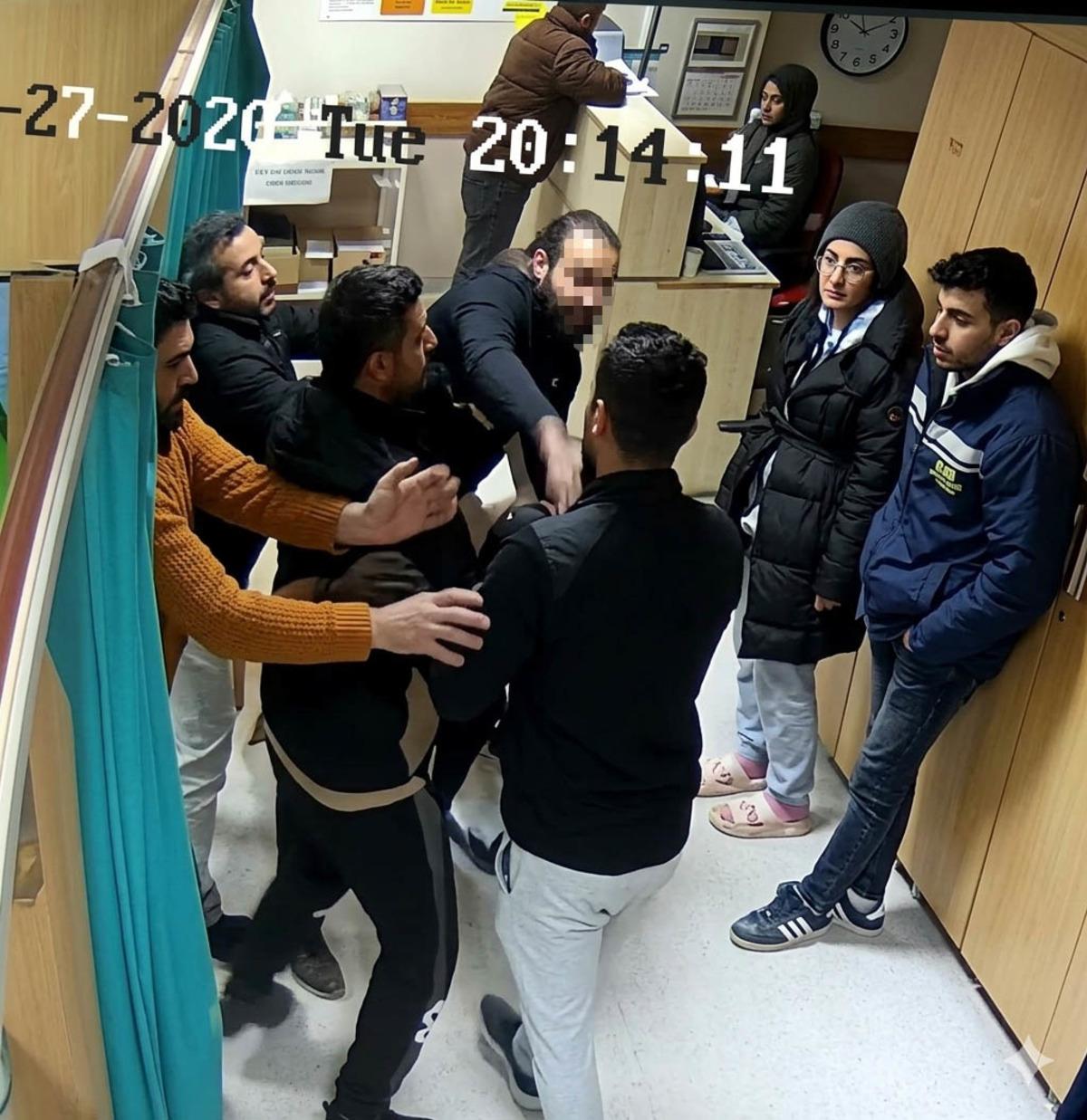 Doktor hastaya yumruk attı! Yüzde 30 görme kaybı... 6