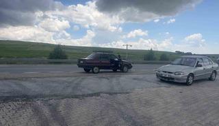 İki otomobilin &ccedil;arpıştığı kazada bir kişi yaralandı