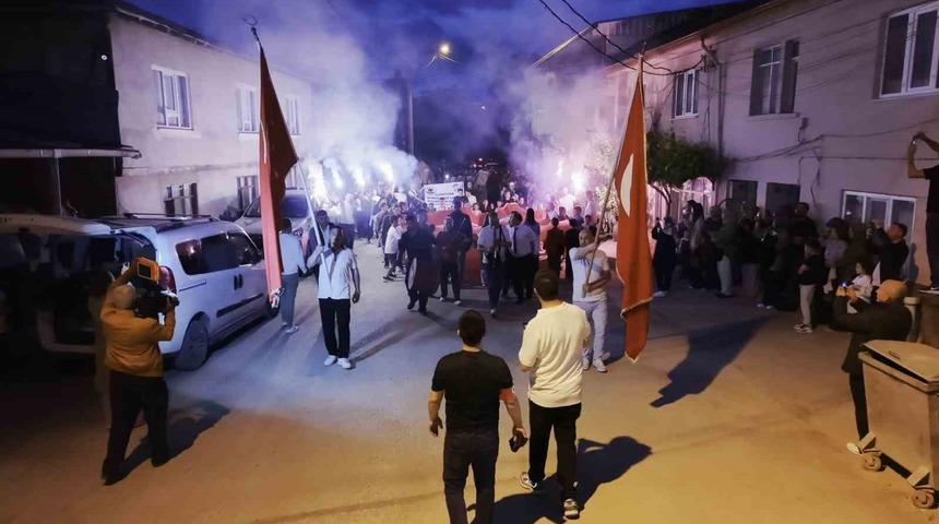 Bursa&rsquo;da 157 yıllık "deve eğlencesi" geleneği yaşatılıyor