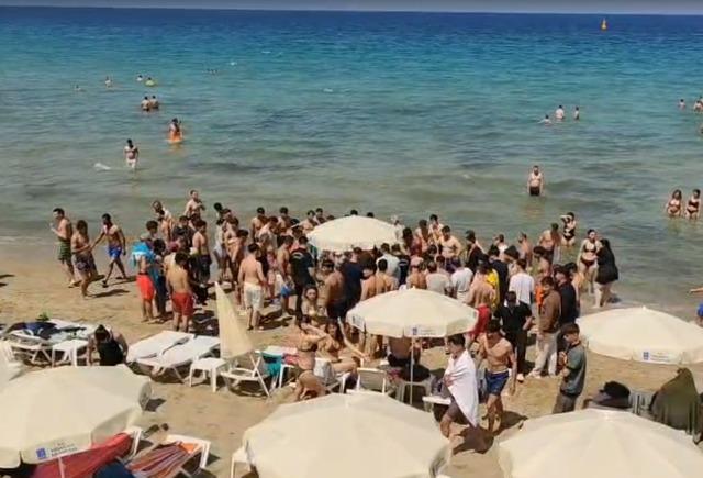 Kuşadası&rsquo;nda denizde can pazarı: 70 yaşındaki turist &ouml;l&uuml;mden d&ouml;nd&uuml; 1