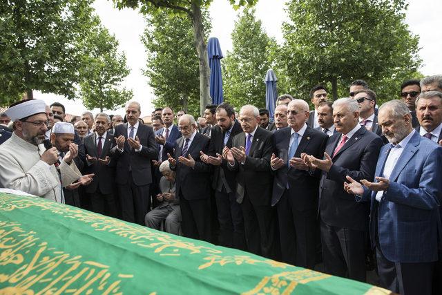 Eski Bakan Cevat Ayhan için ilk cenaze töreni Ankara'da 