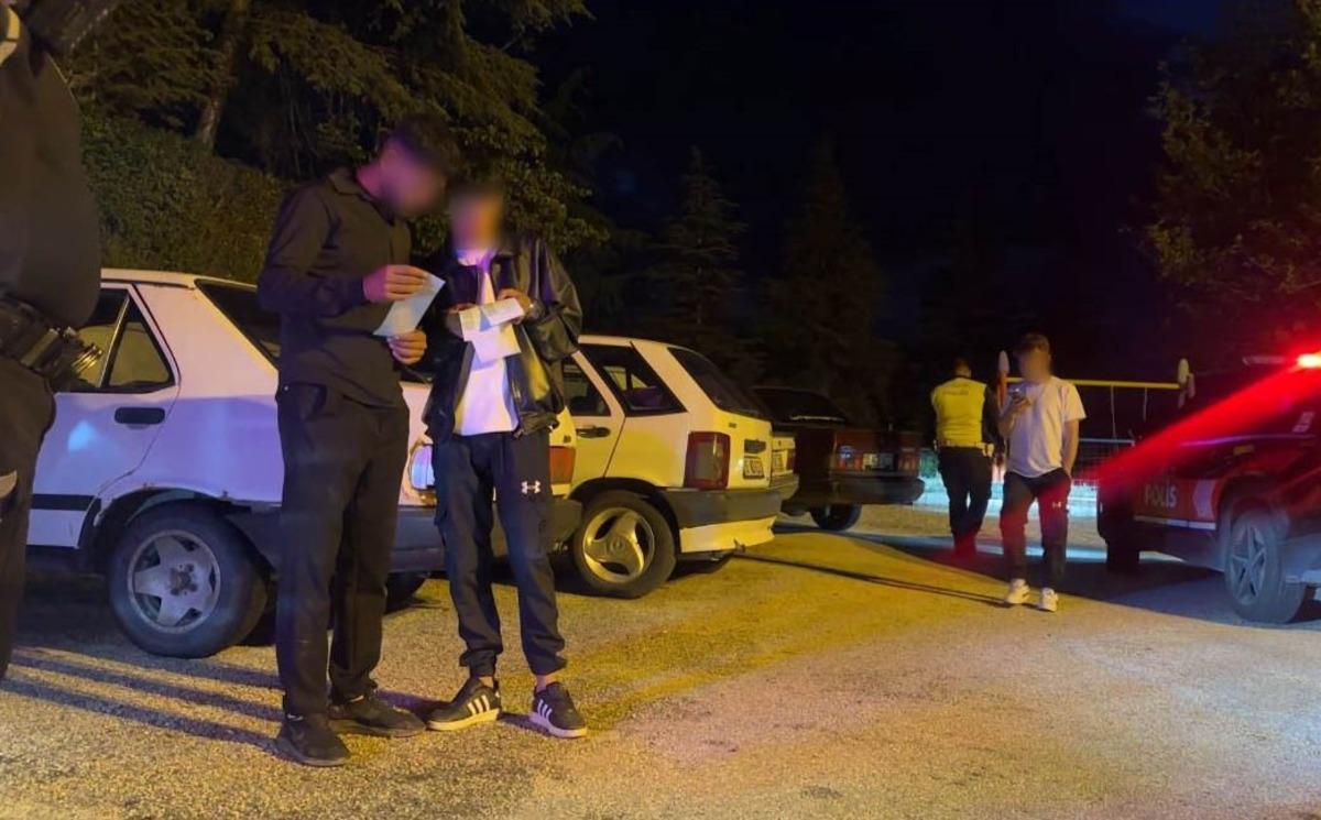 Yedikleri cezaya inanamadılar! Toplamak için 3 kişi hesap makinesi kullandı 1