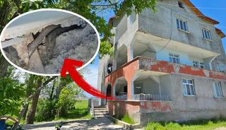 Tuvaletten bile &ccedil;ıkıyorlar! Muş&rsquo;taki bu evi adeta yılanlar bastı