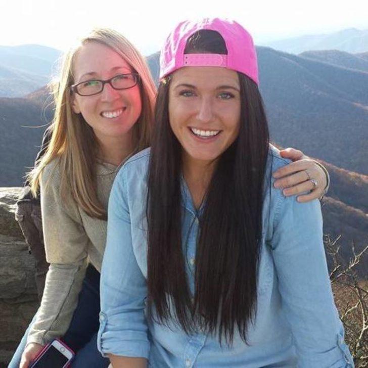 Bahşiş olarak 1700 dolar bırakıldığını gördü... G2