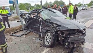 Sakarya&rsquo;da otomobil, minib&uuml;s ve tır &ccedil;arpıştı: 4&rsquo;&uuml; ağır 6 yaralı