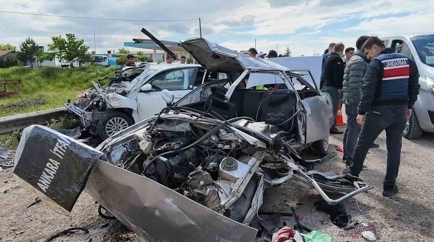 Kırıkkale&rsquo;de ara&ccedil;lar bir aileye mezar oldu: &Ouml;l&uuml; sayısı 3&rsquo;e y&uuml;kseldi, 6 kişinin tedavisi s&uuml;r&uuml;yor