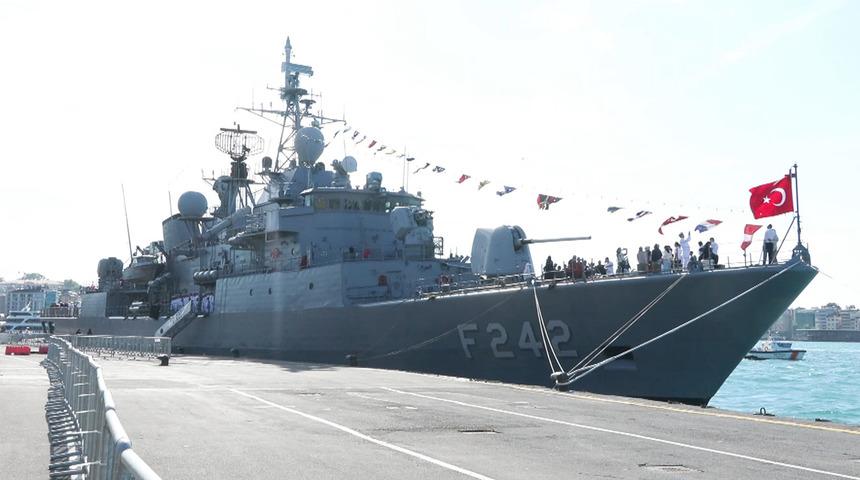 TCG Fatih İstanbul'da ziyarete a&ccedil;ıldı