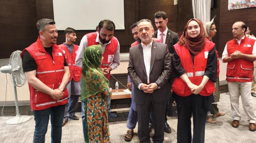 T&uuml;rk Kızılay&rsquo;ı İslamabad&rsquo;da kurban hisse dağıtımına devam ediyor
