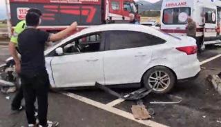 Gaziantep'te iki otomobil &ccedil;arpıştı: 6 yaralı