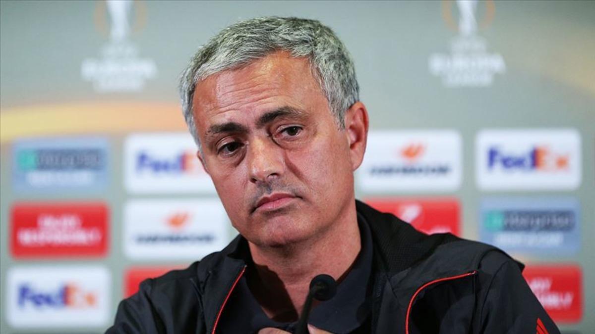 Real Madrid, Fenerbahçe nin eski hocasını başa getirdi! Jose Mourinho dan 13 yıl aradan sonra resmi imza 1