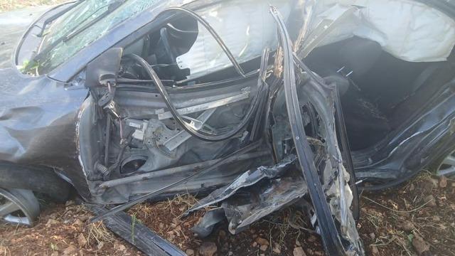 Kontrolden çıkarak devrilen otomobildeki 5 kişi yaralandı