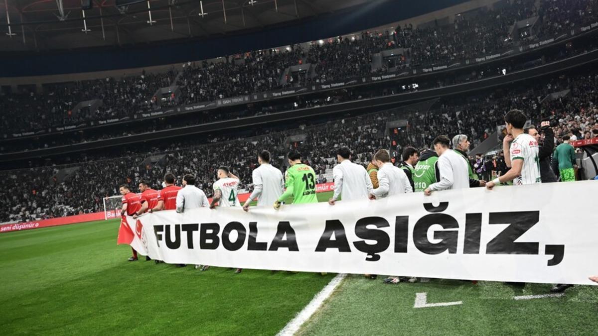 İletişim başkanlığı duyurdu: "TFF maçlarda İstiklal Marşı nı kaldırdı" iddiasına yalanlama 2