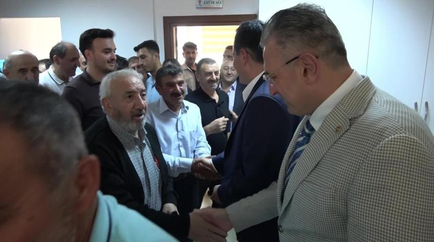 AK Parti &uuml;yesi emekli banka m&uuml;d&uuml;r&uuml; milletvekillerine seslendi: "Emekliye zam bizi y&uuml;zde 70'e g&ouml;t&uuml;r&uuml;r"