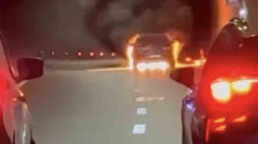 &Ccedil;anakkale&rsquo;de Assos-Troya t&uuml;nellerinde ara&ccedil; yangını