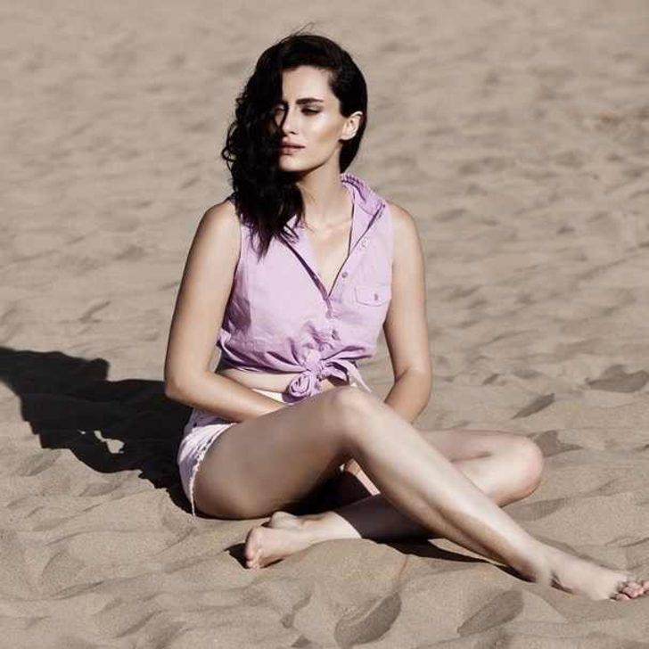 Hande Doğandemir Mert fırat’ı takipten çıkardı G4